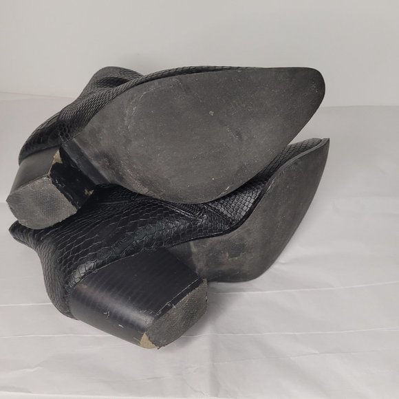Coconuts by Matisse Black Snake Skin Embossed Leather Booties Ankle Boots - Picture 8 of 9